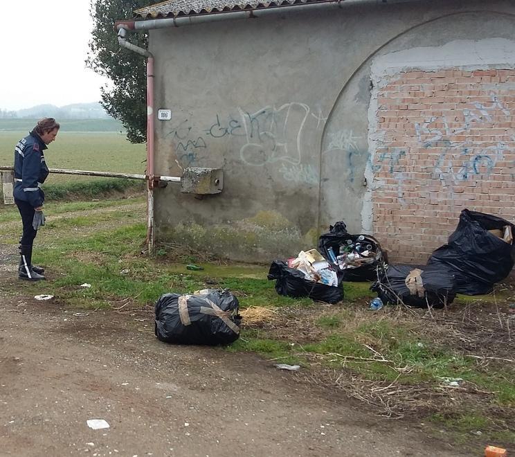 Un’altra discarica rimossa è caccia ai responsabili in arrivo multe da 500 euro