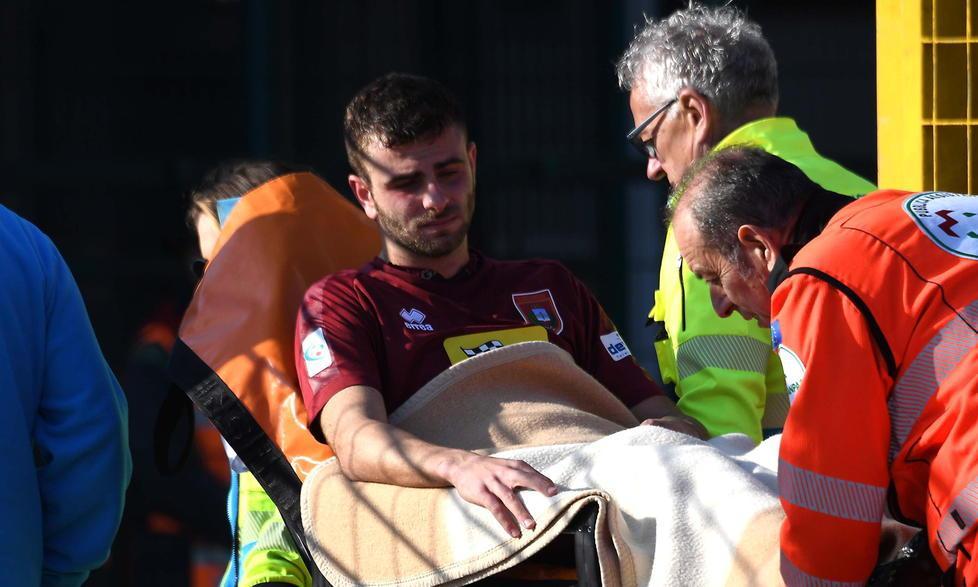 Magrini, lacrime e applausi «Tornerò presto, promesso» 