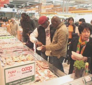 L'Islam arriva sui banconi dell'Ipercoop