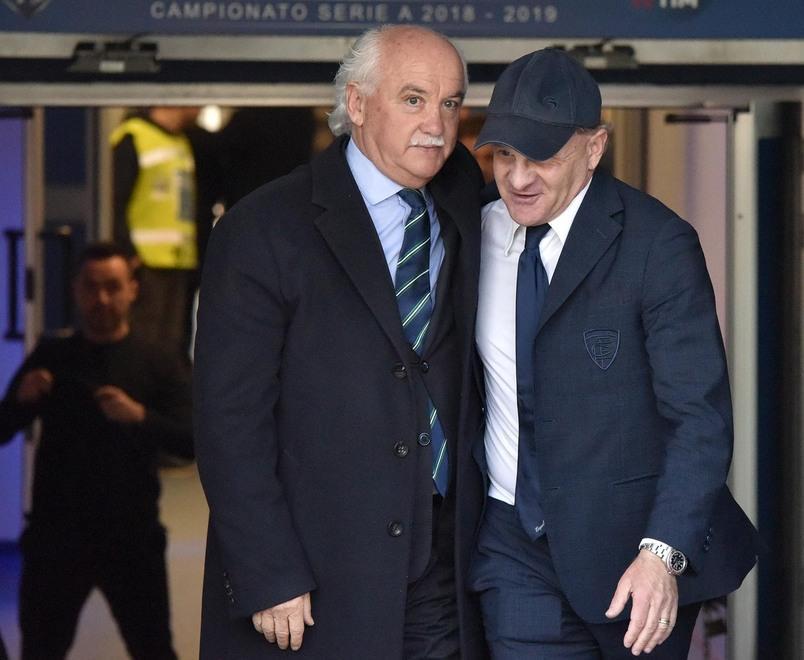 Il Sassuolo al lavoro nel giorno di riposo e contestato dai tifosi 