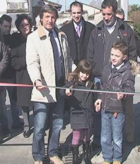 Il taglio del nastro del nuovo parcheggio in via Bigioni a Marina e il Marble hotel prima dei ponteggi