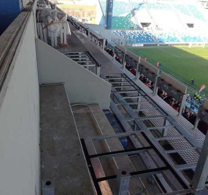 Si amplia la tribuna stampa sud in vista degli Europei Under 21 