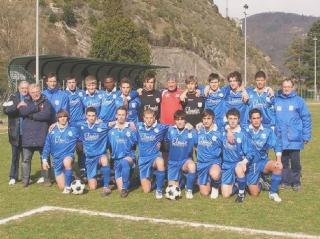 Sopra Roberto Luporini e uno scatto con una delle sue squadre
