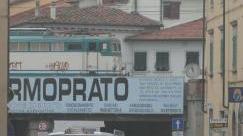 Una fila di auto in via del Serraglio