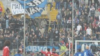 Il fallo di Lanni su Ferretti: rigore per il Carpi