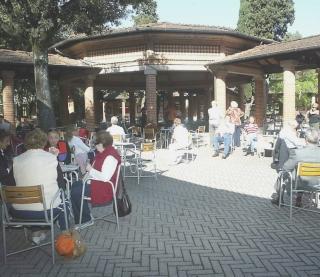 L’interno dello stabilimento “La Salute”