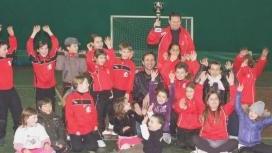 I giovani pattinatori della squadra dei Falchi di Venturina