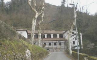 Un albergo tra i ruderi