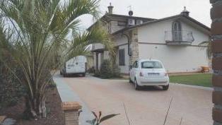 La villa di Montignoso di Marco Rossi dove è avvenuto il colpo