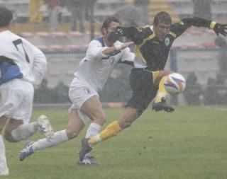 Una’azione della gara di andata