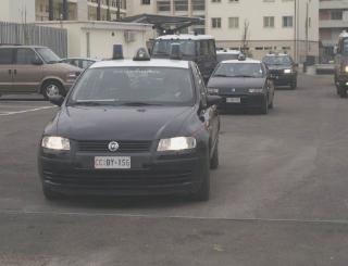 <strong>CONSIGLI.</strong> Carabinieri (sopra) e vigili urbani (sotto)