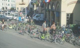 Bici, noleggio in flessione