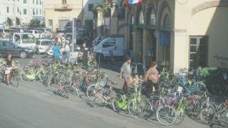 Bici, noleggio in flessione