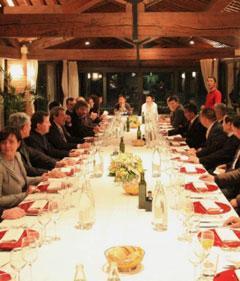 Cinesi, carissimi nemici l'economia dipende da loro