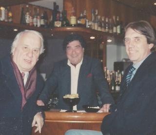 <strong>VIAREGGIO. </strong><strong>E’ morto Rolando Pucci, grande barman, testimone e protagonista della Versilia Anni Ruggenti. Aveva 74 anni. Lascia nel dolore la moglie Mirella, i figli Ansia e Andrea e uno stuolo di amici, i suoi clienti, diverse generazioni che lo hanno, ricambiati, sempre amato.  I funerali si svolgeranno oggi alle 15 alla chiesa del Buon Consiglio al quartiere Terminetto. </strong>