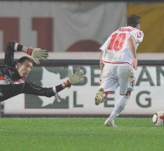 <strong>IL GOL.</strong> Di Nardo scarta Aldegani e segna al 17’ st