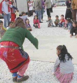 <strong>SI GIOCA.</strong> I più piccoli si divertono con i giochi di una volta