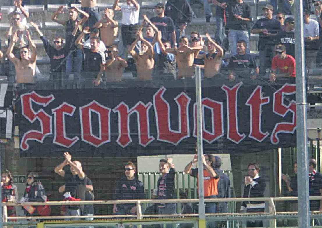 Scontro tra ultras per Brescia-Cagliari: Daspo di 8 anni a un cagliaritano