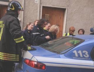 L’intervento della polizia in via Chiellini