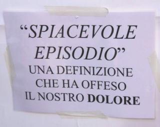 Il cartello della protesta 