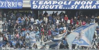 I tifosi azzurri nel settore di Maratona inferiore dello stadio Carlo Castellani 