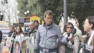 Jimmy Ghione di «Striscia» con i familiari