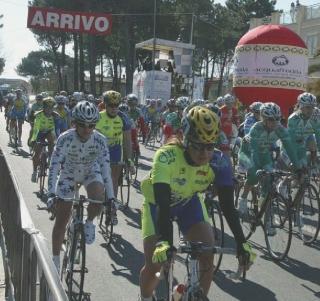 La corsa femminile Bike race 