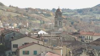 Una veduta di S.Marcello: aumentano in montagna le case e i fondi commerciali messi all’asta