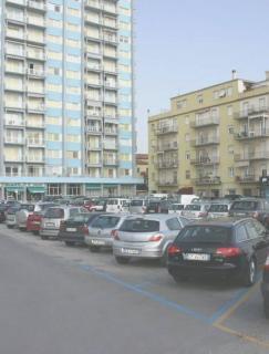 <strong>AUTO IN SOSTA.</strong> Parcheggio vicino al centro Sotto il sindaco Eleonora Baldi