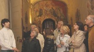 In fila per vedere le celle delle suore