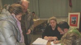 Raccolta di firme per il referendum sull’ospedale