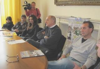 La conferenza stampa e sopra Giampaglia 