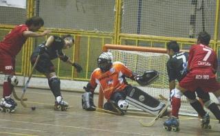 Unazione di gioco al PalaRogai per i giocatori pratesi 