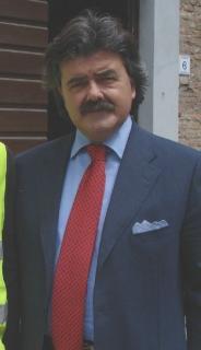 Il sindaco di Altopascio Maurizio Marchetti e lavori per la realizzazione di una strada    
