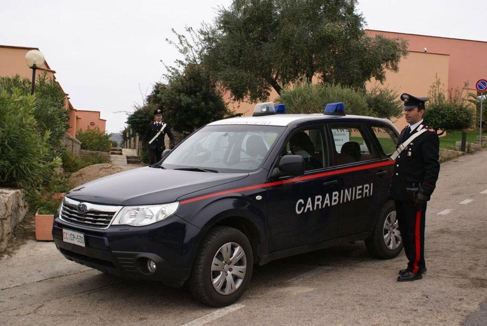 Una pattuglia dei carabinieri di OIbia, immagine di repertorio 