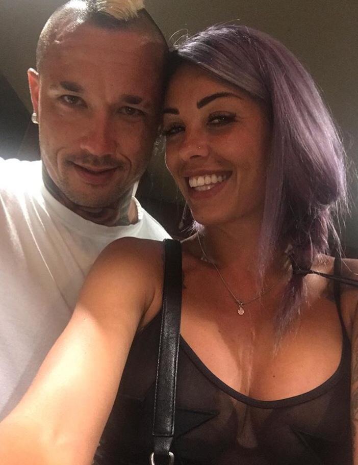 Il centrocampista Nainggolan e la moglie Claudia