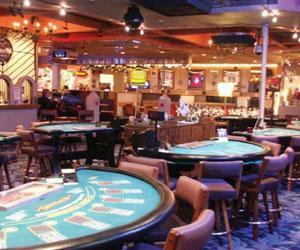Perde tutto al casinò e si spara alla testa