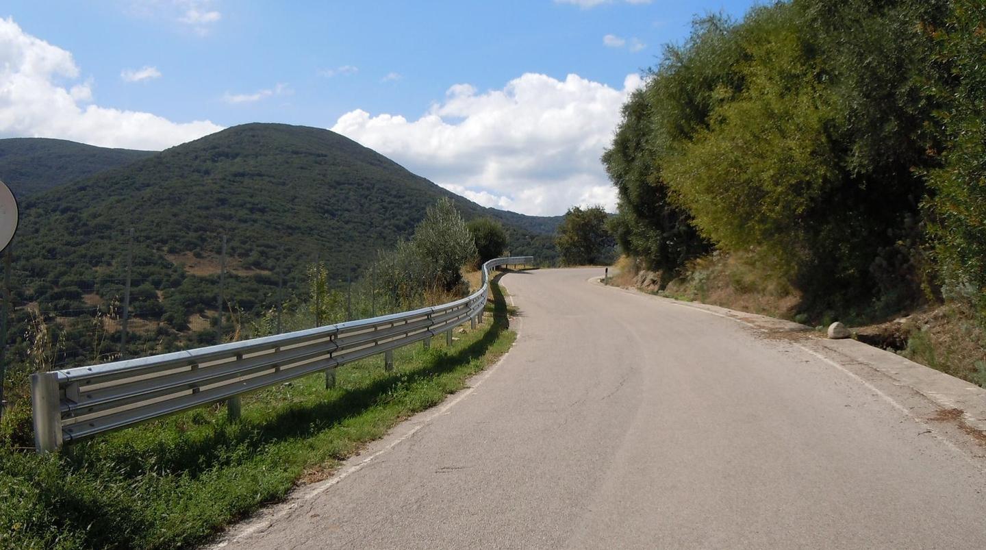 Strada per Bolotana e Campeda, lavori sull’asfalto e sui guardrail 