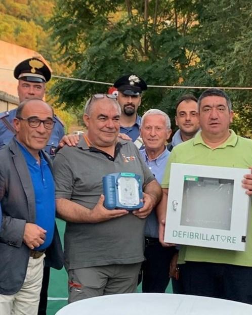 Un defibrillatore in piazza San Valentino donato dalle Acli