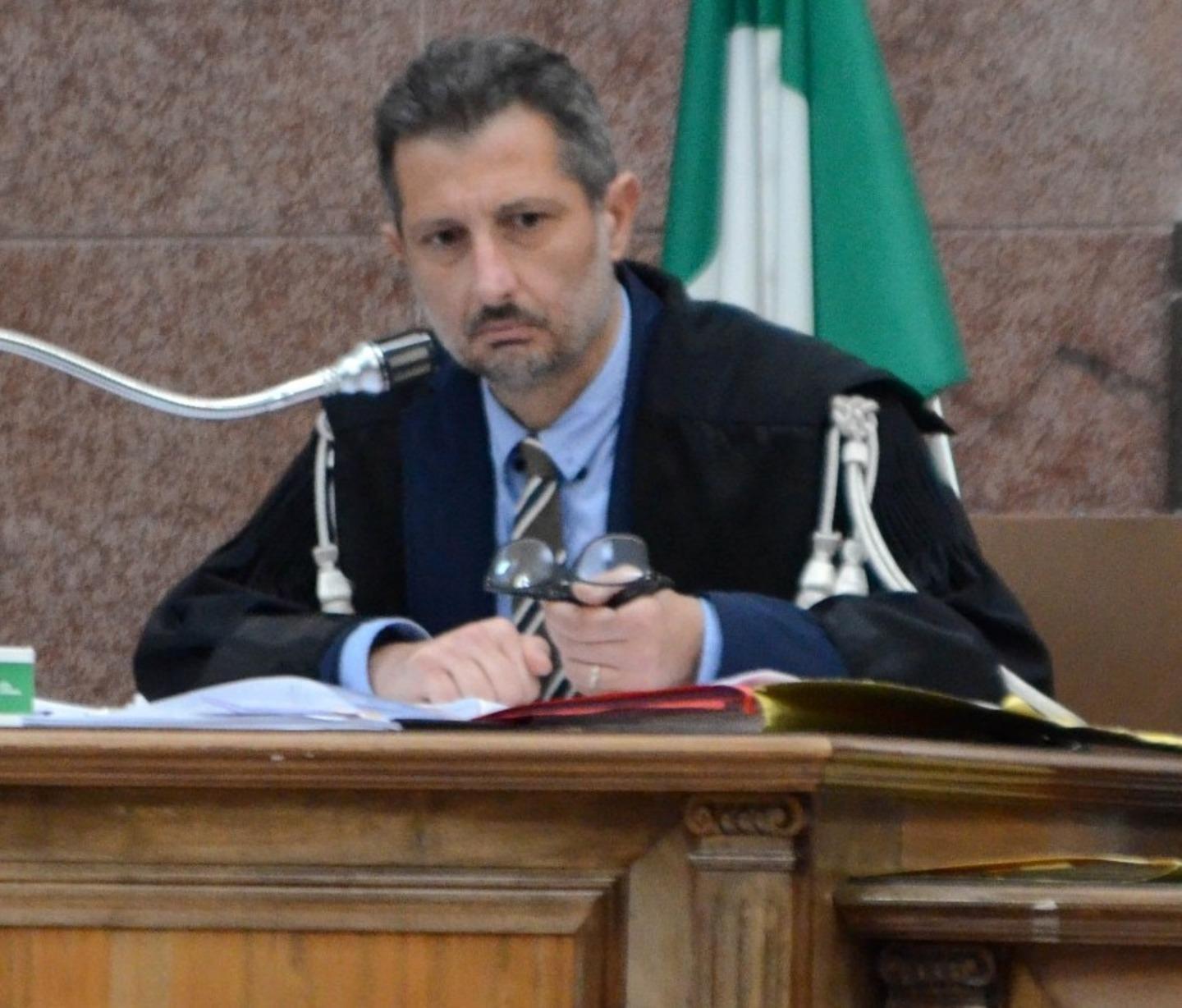 «Nessuna colpa per il suicidio di Luca» 