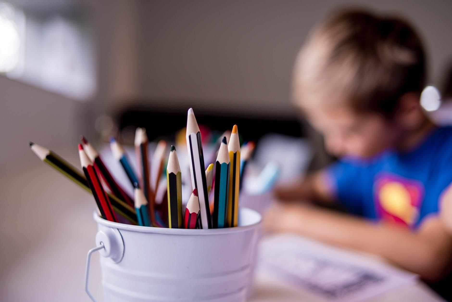 Inchiesta a Sorso, i racconti dei bambini maltrattati: «Mani e piedi legati»