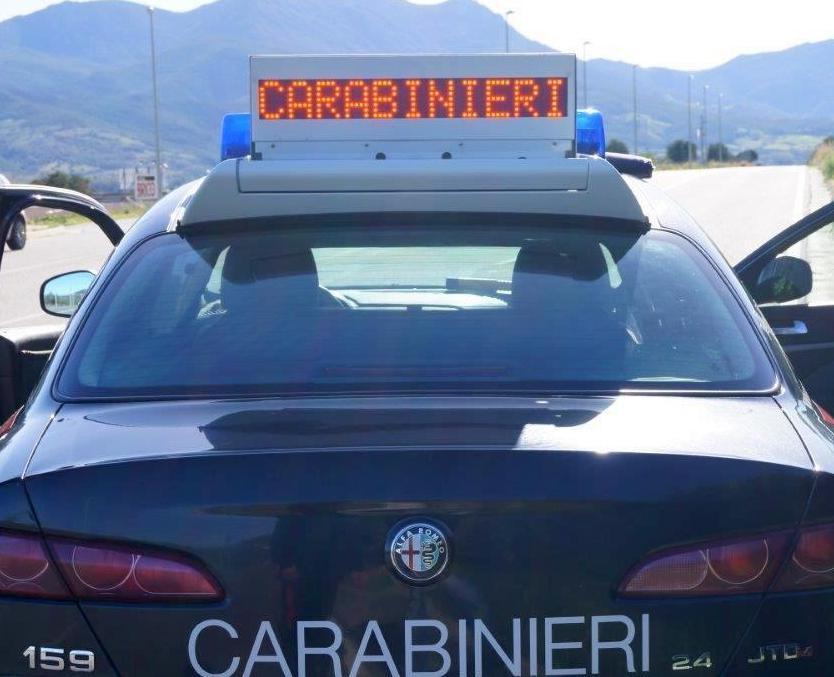 Fiesta contro un muro, muore 62enne 