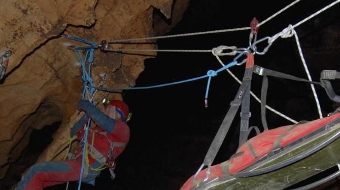 Speleologi da tutta Italia a Sa Oche per un soccorso simulato