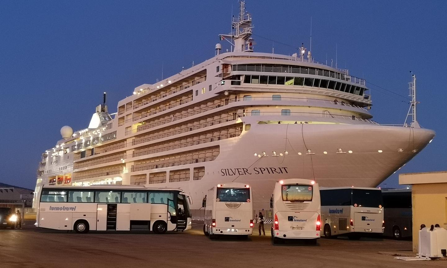 Crociere, in porto la “Silver Spirit”