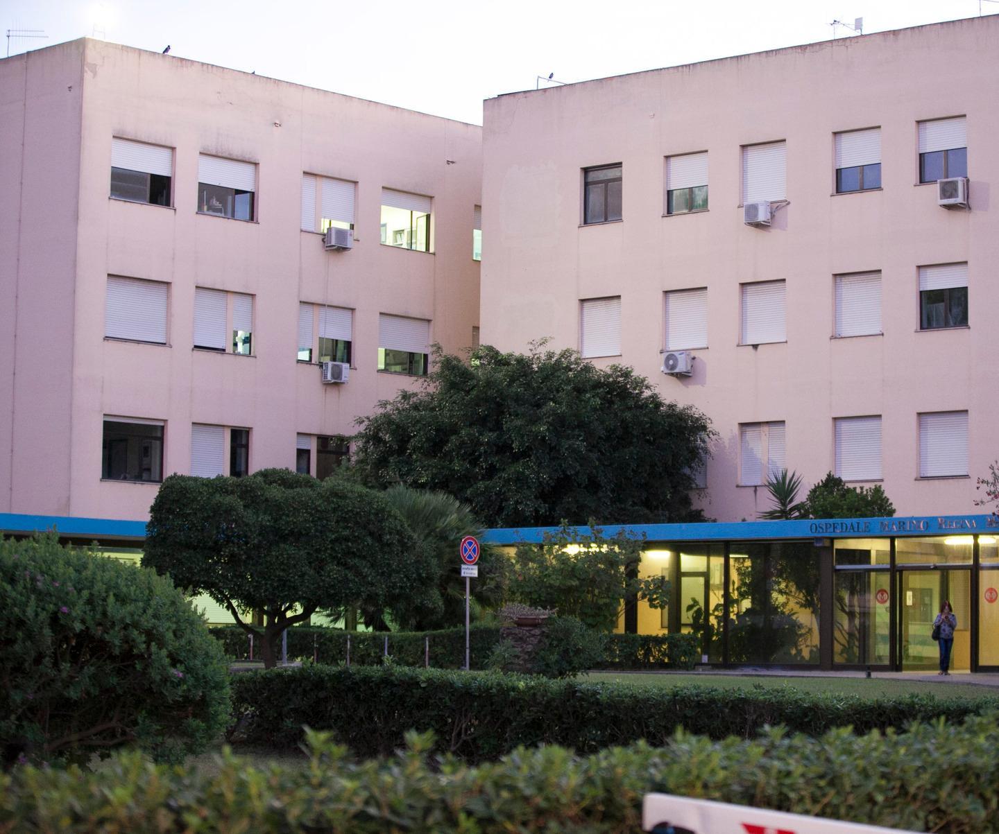 Alghero, sos per l'ospedale Marino: «Riaprite le sale» 