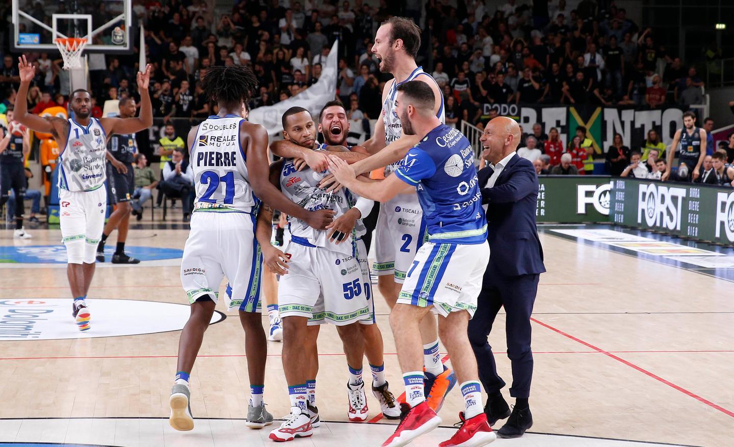 Jerrells abbatte l’Aquila una super Dinamo fa tris 