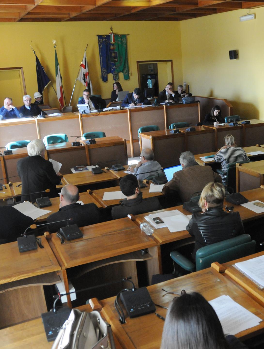 Soddu: «Meno tasse e debiti, questi sono i fatti» 