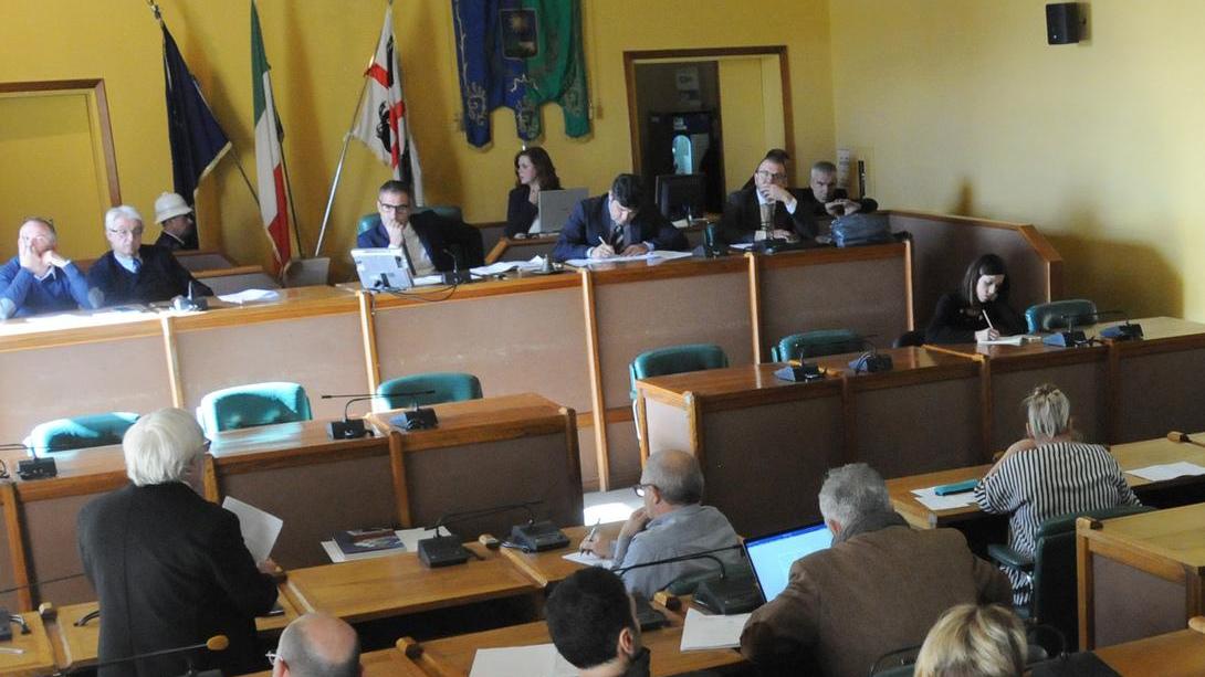 Soddu: «Meno tasse e debiti, questi sono i fatti»