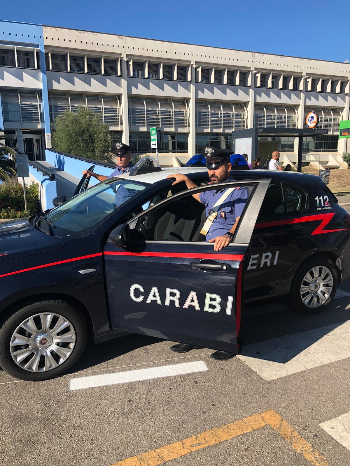 Ricoverato in ospedale ruba il portafoglio a un'infermiera: arrestato