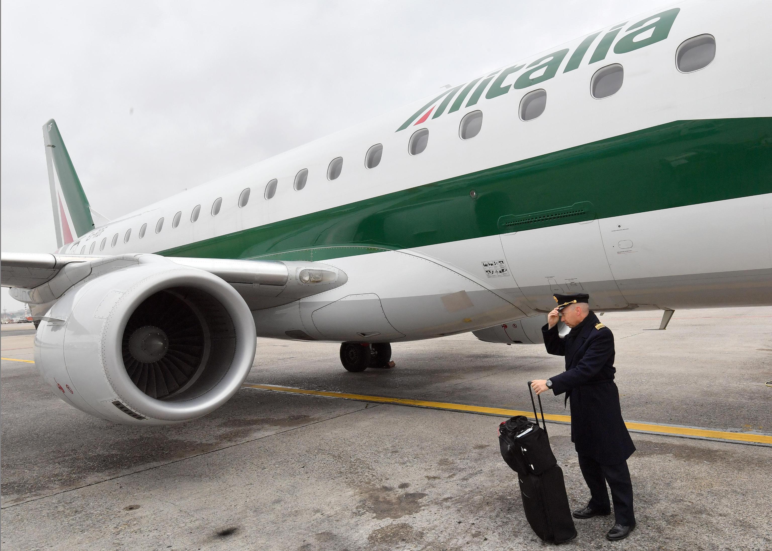 Sardegna, 15 voli cancellati per lo sciopero Alitalia